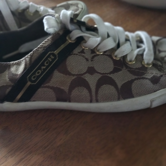 Coach sneakers size 9B - Picture 2 of 6